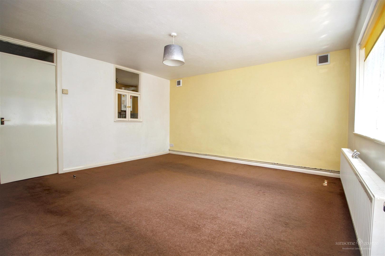 2 bed property in Christchurch Road, Reading